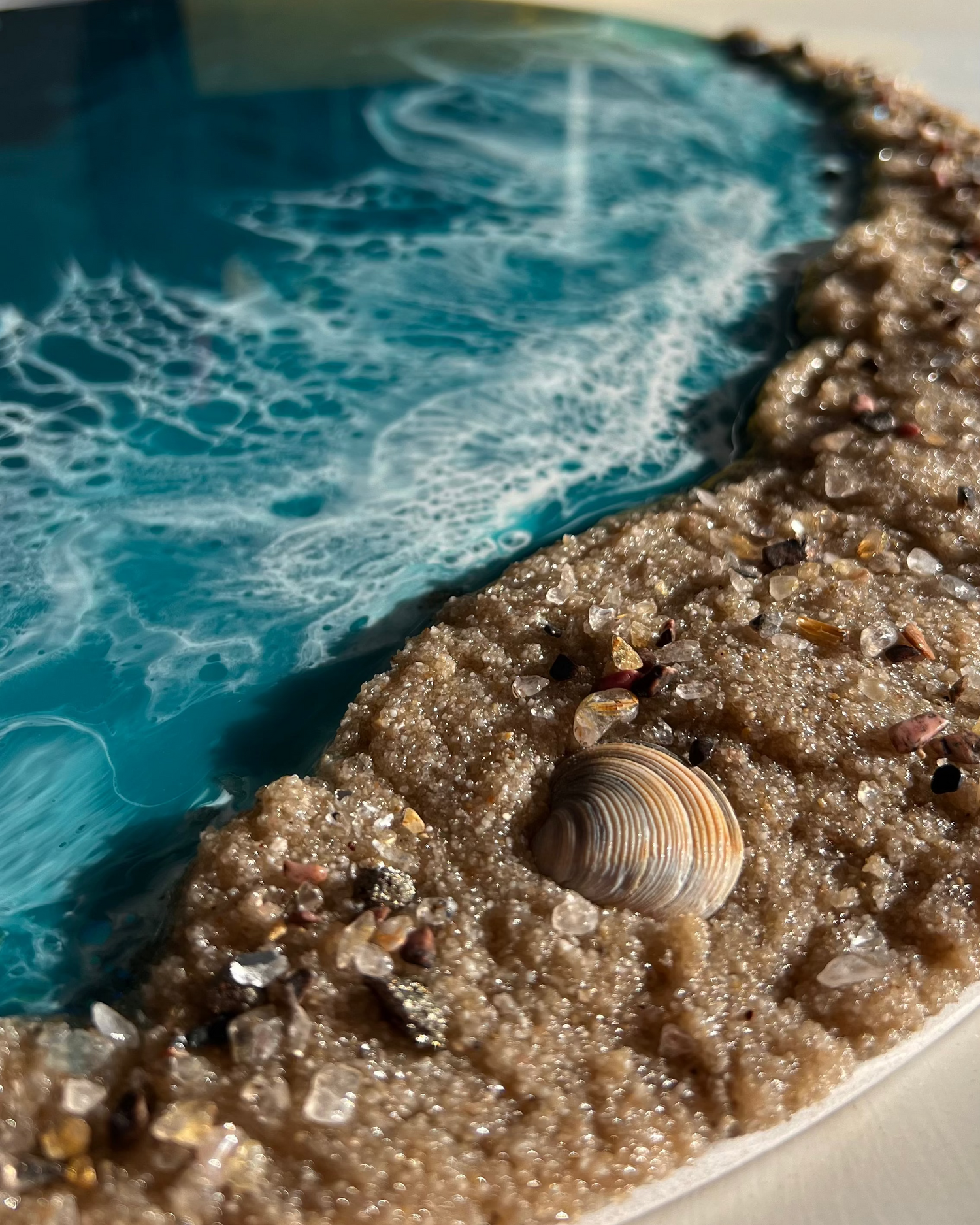 Kreatív kikapcsolódás, epoxigyanta workshop, türkizkék tenger.