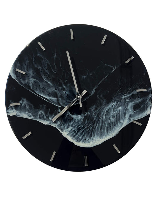 Minimál sötét fényes hullámos óceán falióra epoxigyantából.