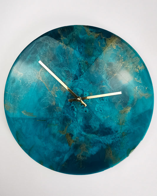 Galaxy epoxy clock